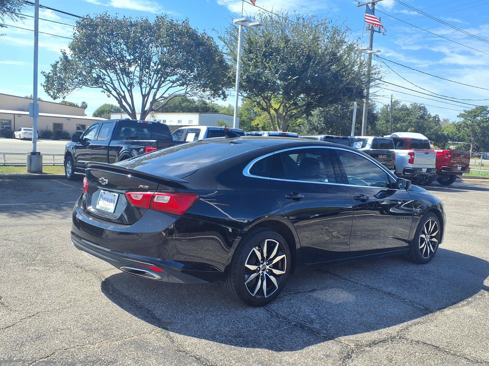 Used 2025 Chevrolet Malibu RS FWD image 2
