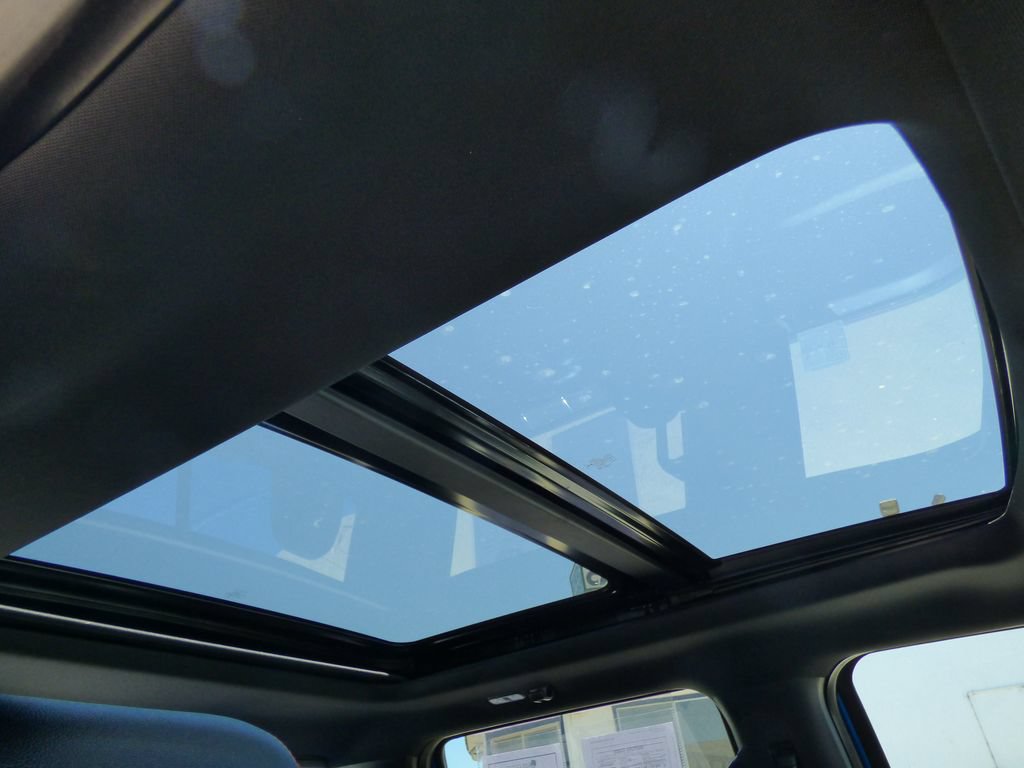 Used 2020 Ford F150 Lariat w/ Equipment Group 502A Luxury AWD/4WD image 18