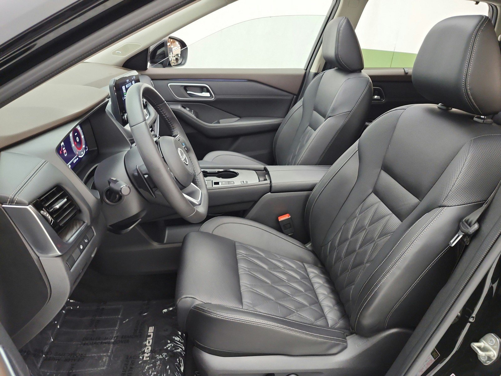Used 2023 Nissan Rogue Platinum w/ Platinum Premium Package FWD image 15