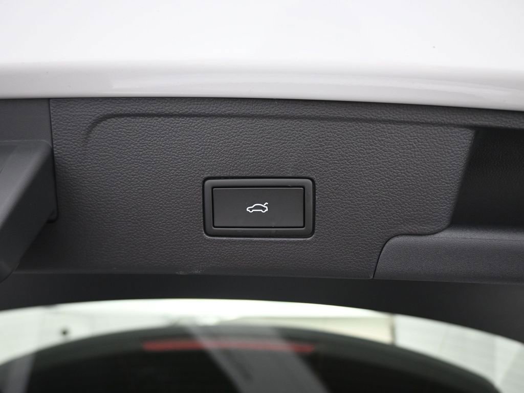 New 2026 Volkswagen Atlas Cross Sport SEL R-Line image 47