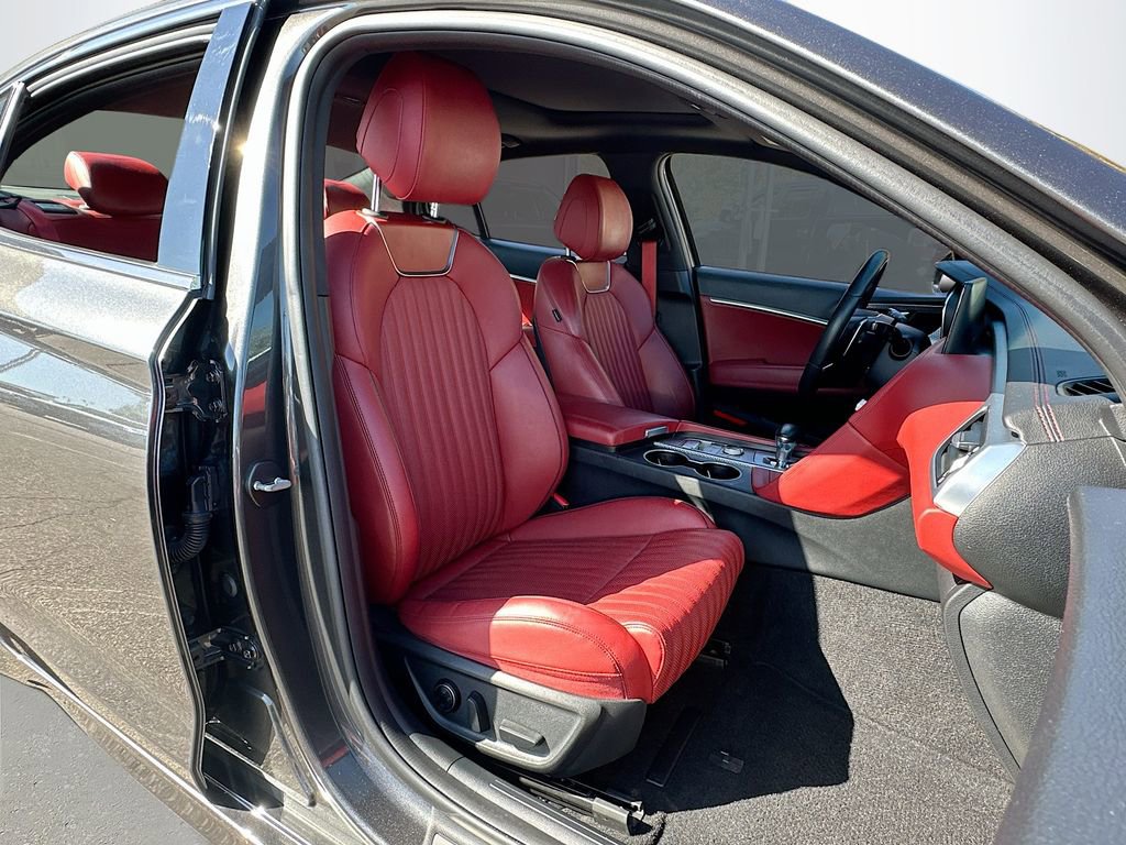 Used 2023 Genesis G70 2.0T w/ Sport Prestige Package image 29