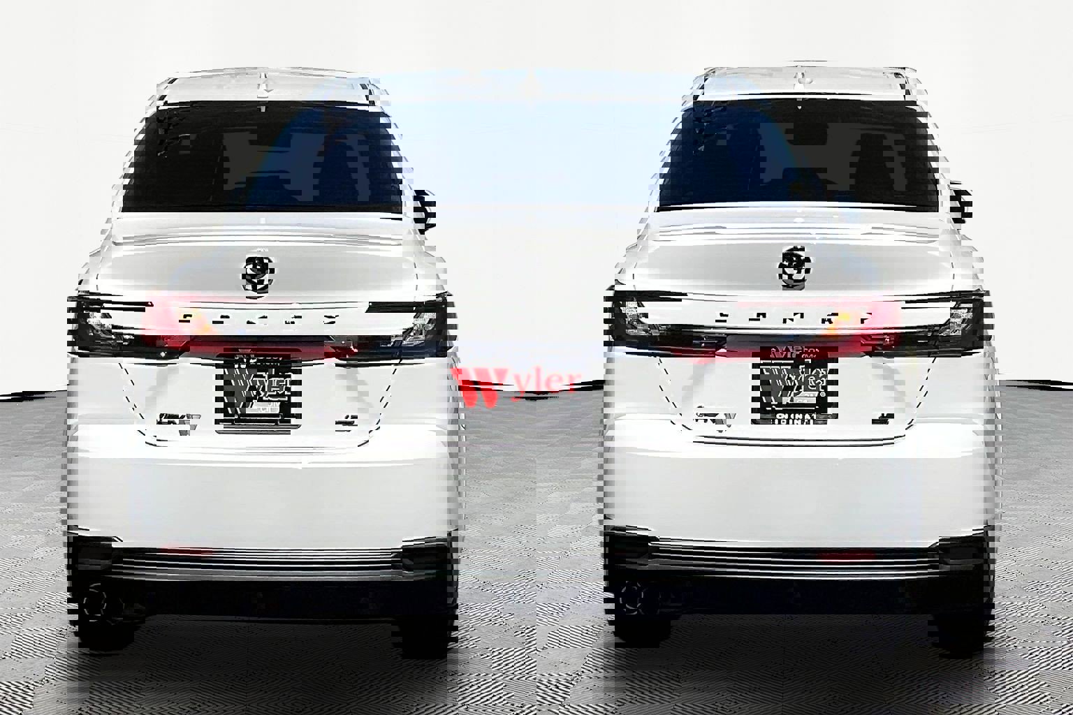 Used 2025 Toyota Camry SE w/ Convenience Package FWD image 5