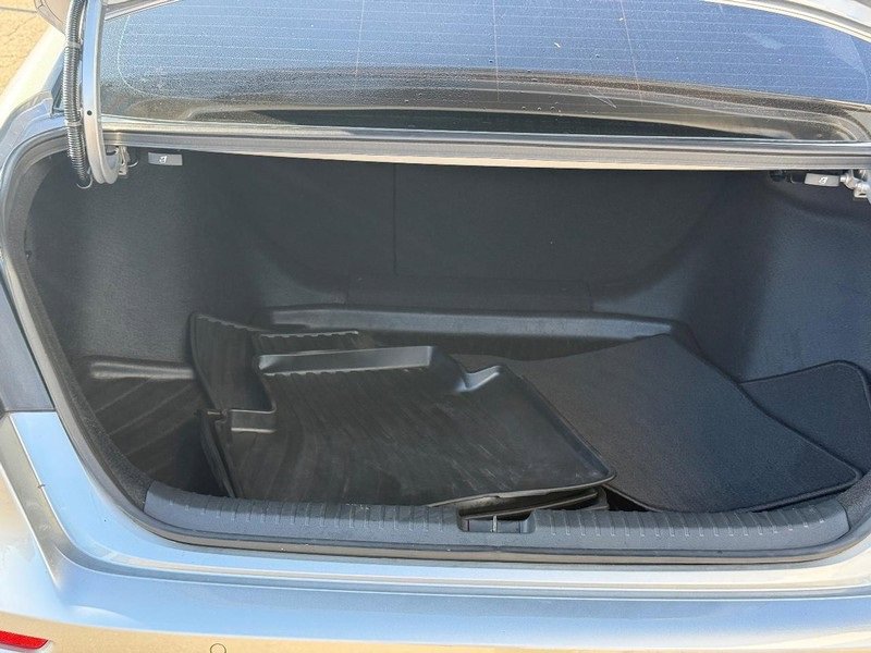 Used 2023 Honda Accord EX-L image 9