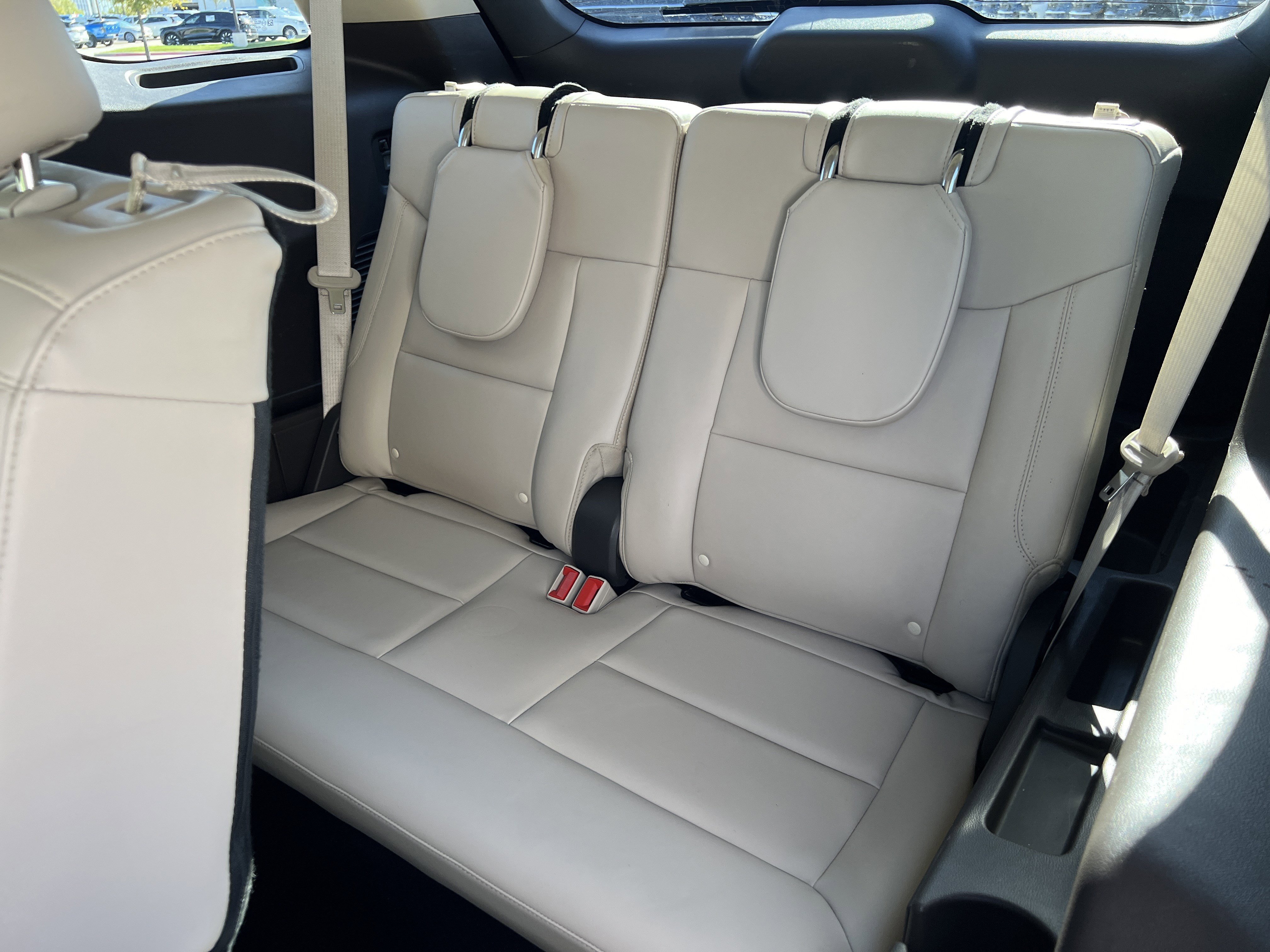 Used 2023 Ford Explorer Platinum w/ Technology Package image 35