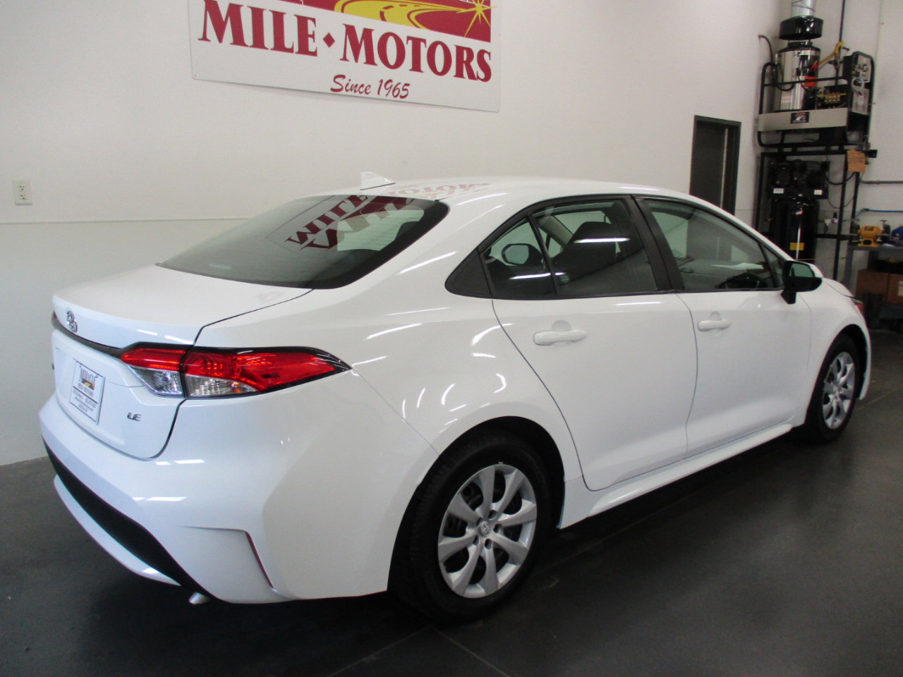 Used 2021 Toyota Corolla LE w/ Carpet Mat Package (TMS) image 7