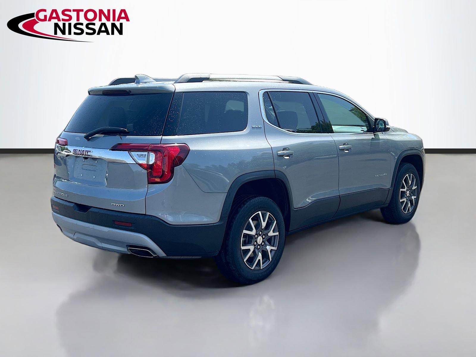 Used 2023 GMC Acadia SLE w/ Driver Convenience Package image 9