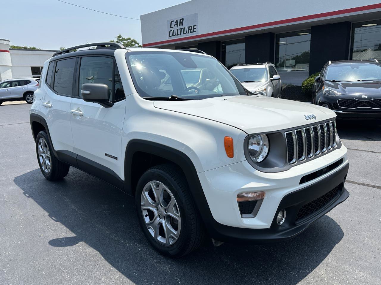 Used 2020 Jeep Renegade Limited w/ UConnect 8.4 Nav Group AWD/4WD image 2