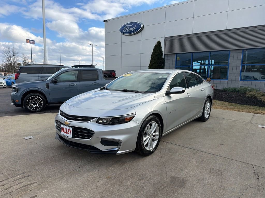 Used 2017 Chevrolet Malibu LT image 3