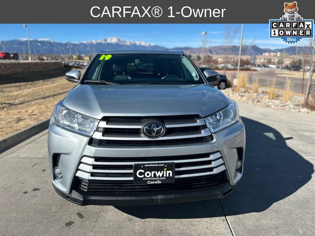 Used 2019 Toyota Highlander XLE image 2