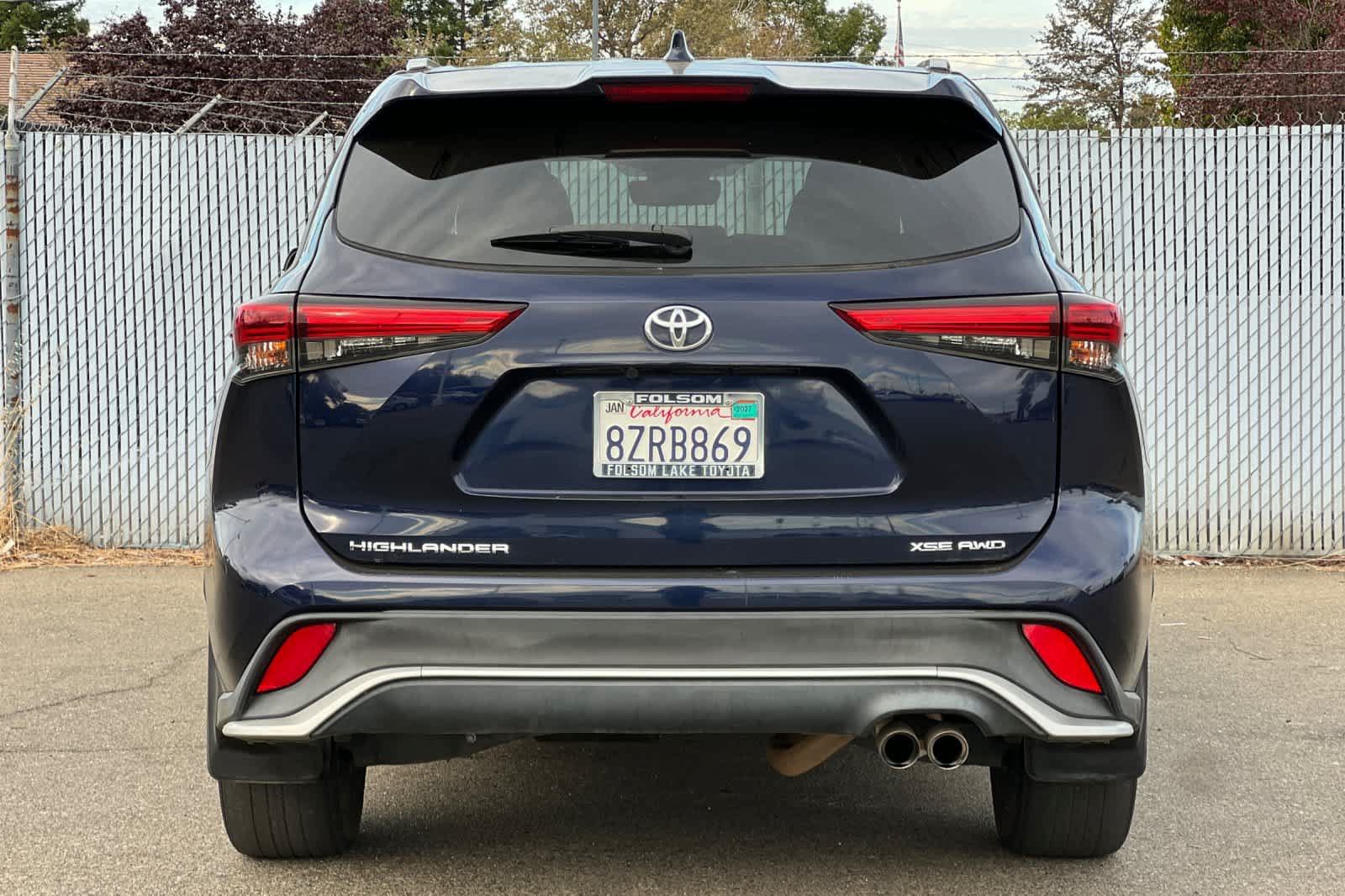 Used 2022 Toyota Highlander XSE AWD/4WD image 4