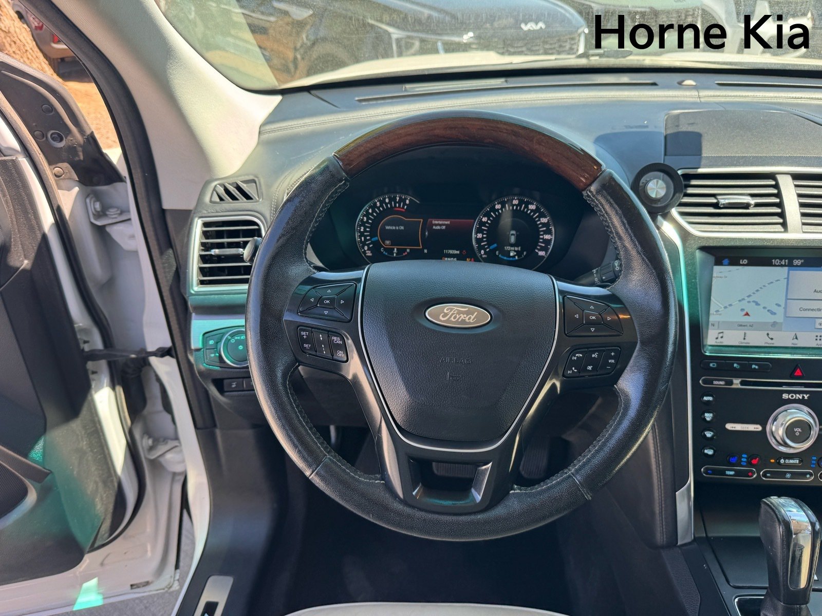 Used 2017 Ford Explorer Platinum AWD/4WD image 17
