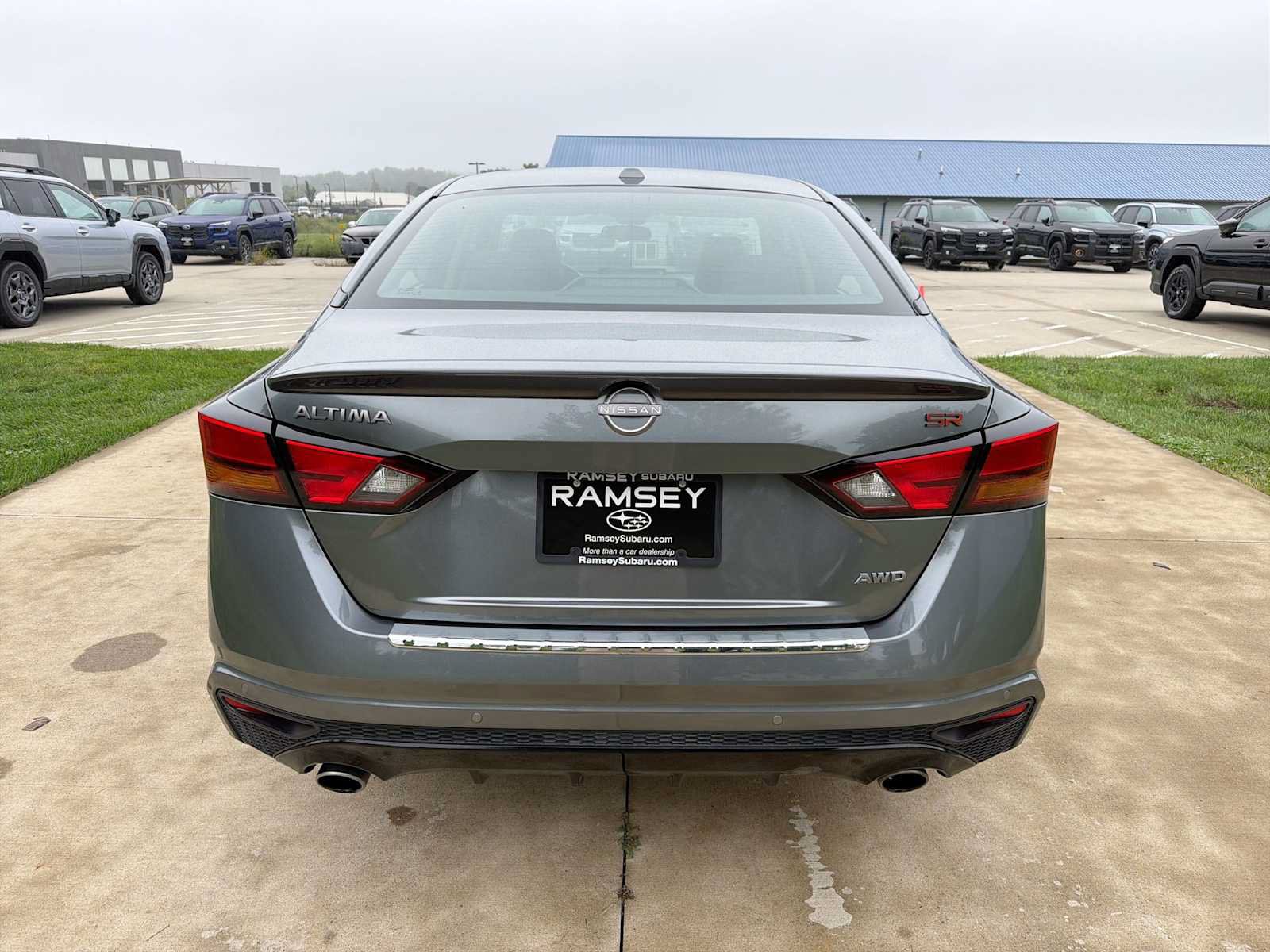 Used 2023 Nissan Altima 2.5 SR w/ SR Premium Package AWD/4WD image 5