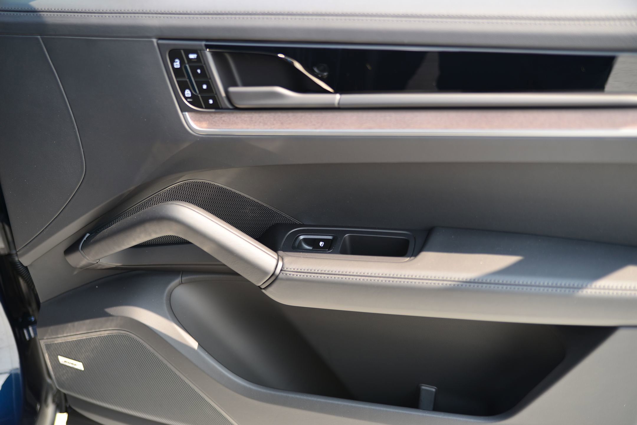 Certified 2026 Porsche Cayenne Coupe AWD image 12