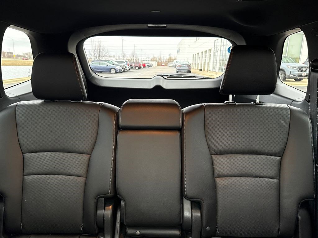 Certified 2023 Honda Passport EX-L image 19