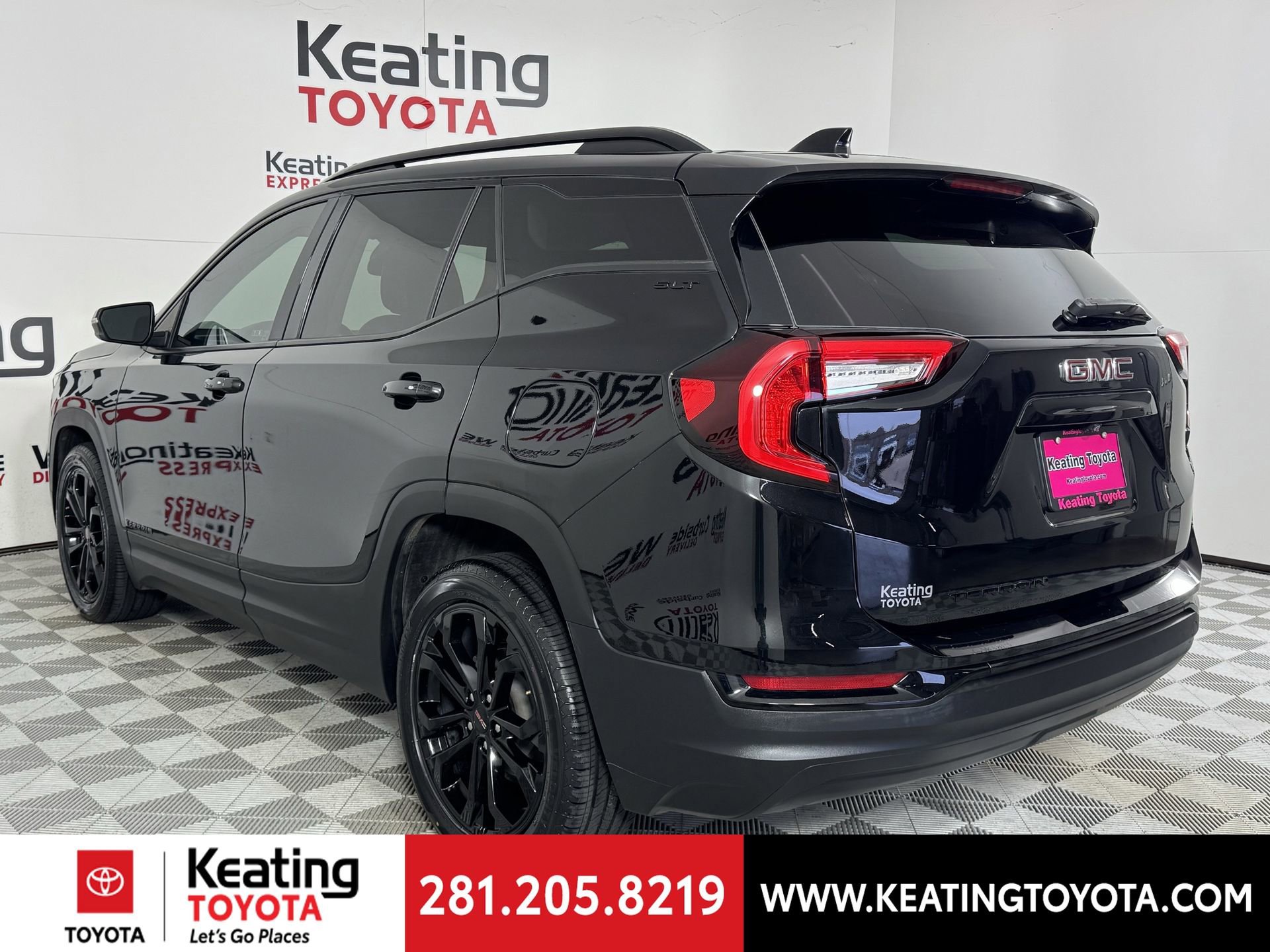 Used 2022 GMC Terrain SLT w/ Infotainment Package II image 6