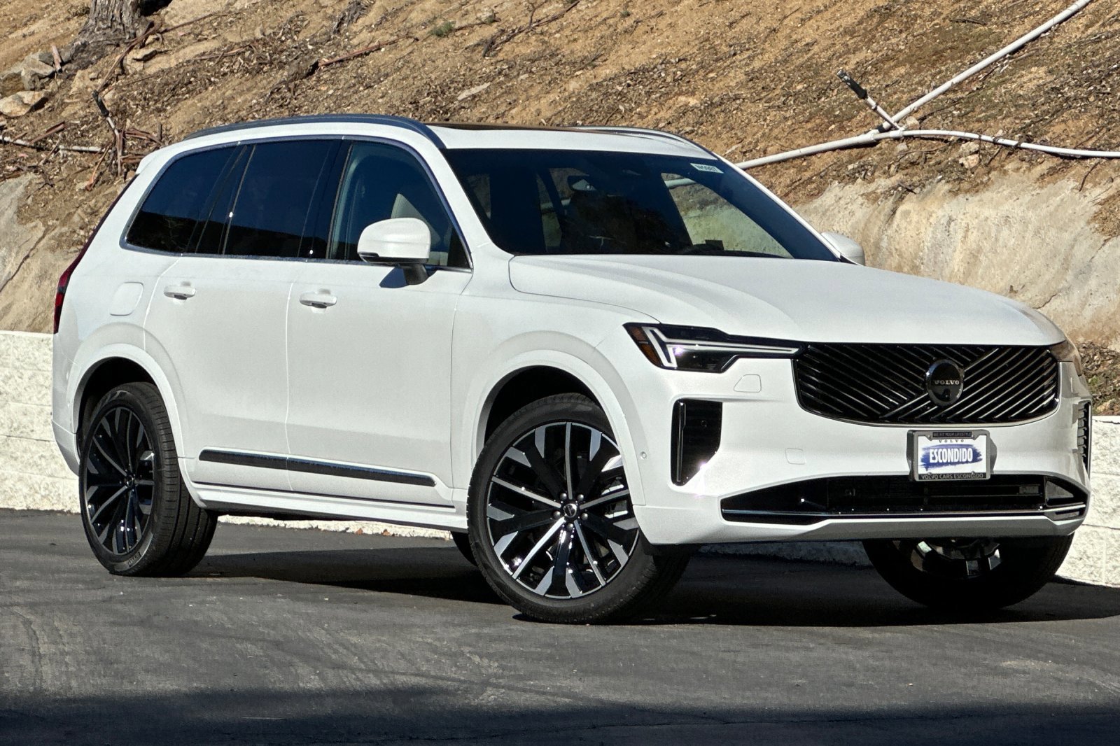 New 2026 Volvo XC90 B6 Plus image 2