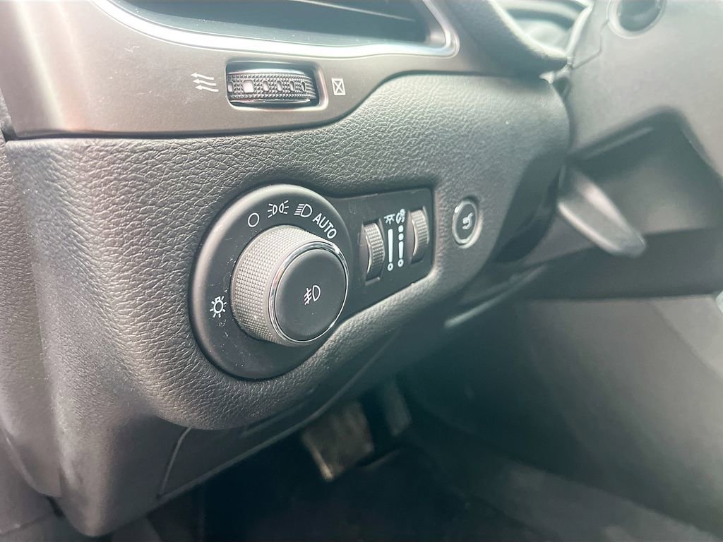 Used 2022 Jeep Cherokee Latitude Lux AWD/4WD image 10