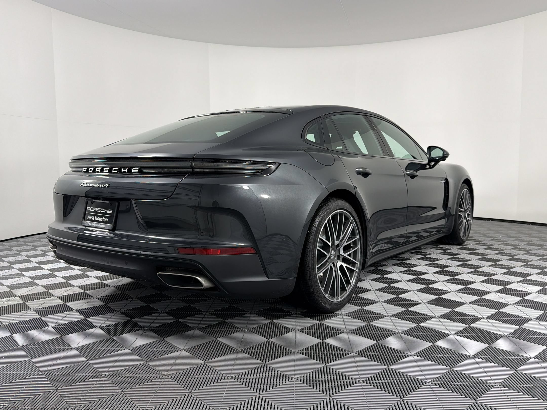 New 2026 Porsche Panamera 4 AWD/4WD image 9