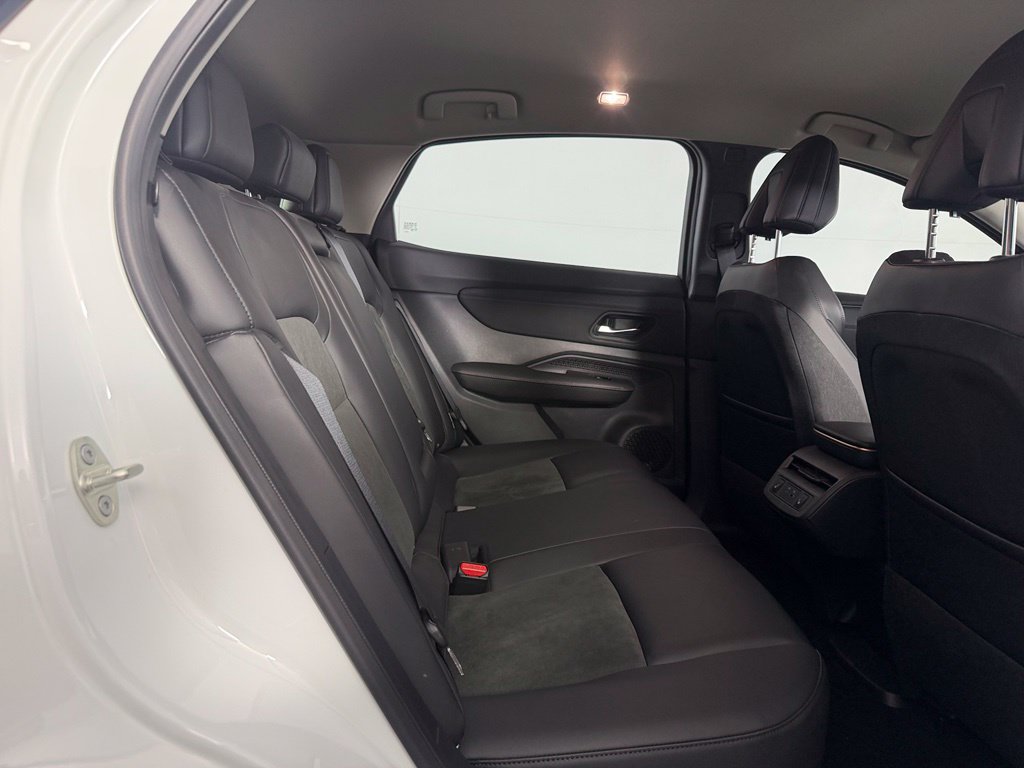 Used 2024 Nissan Ariya FWD image 21
