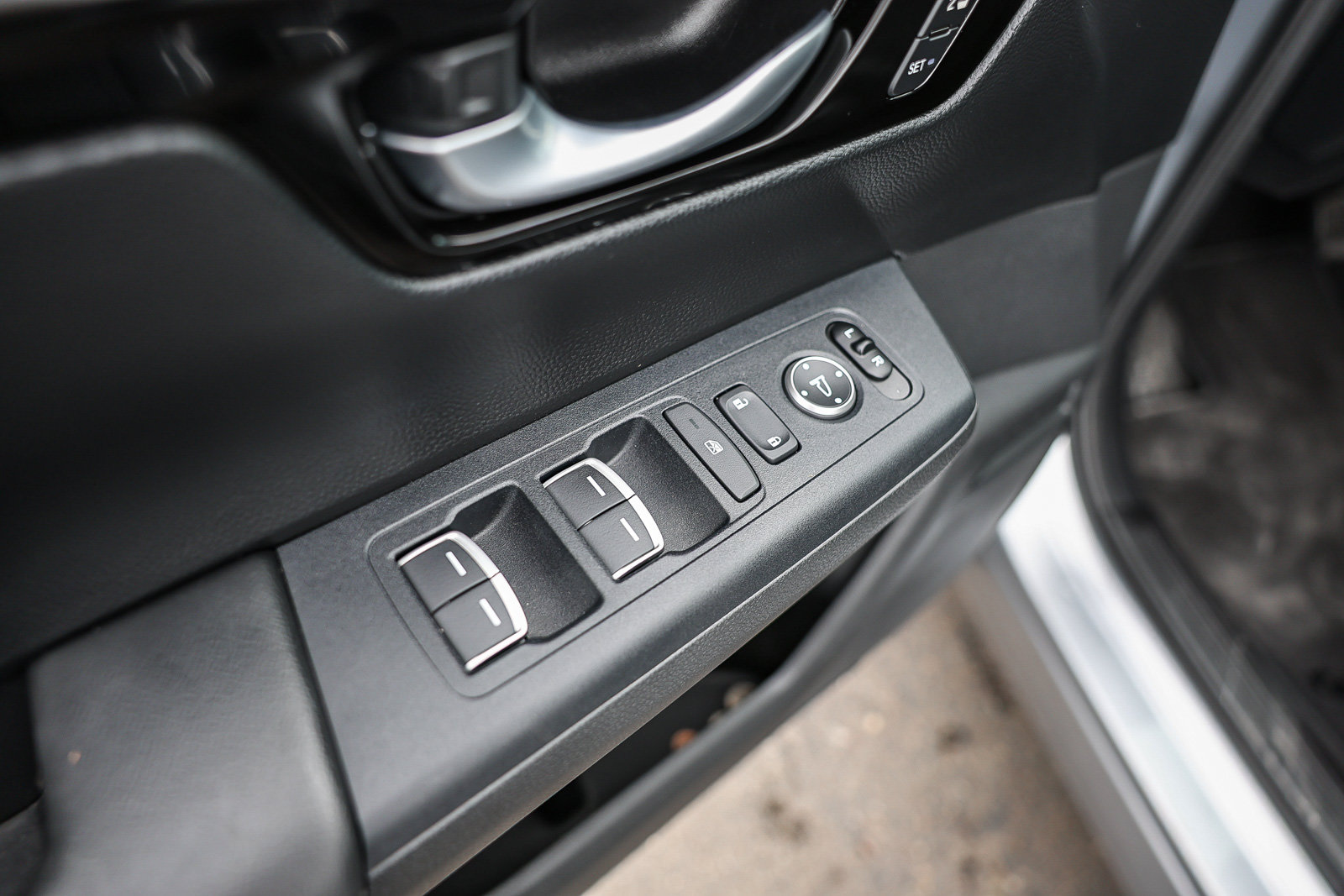 Certified 2024 Honda CR-V EX-L image 11