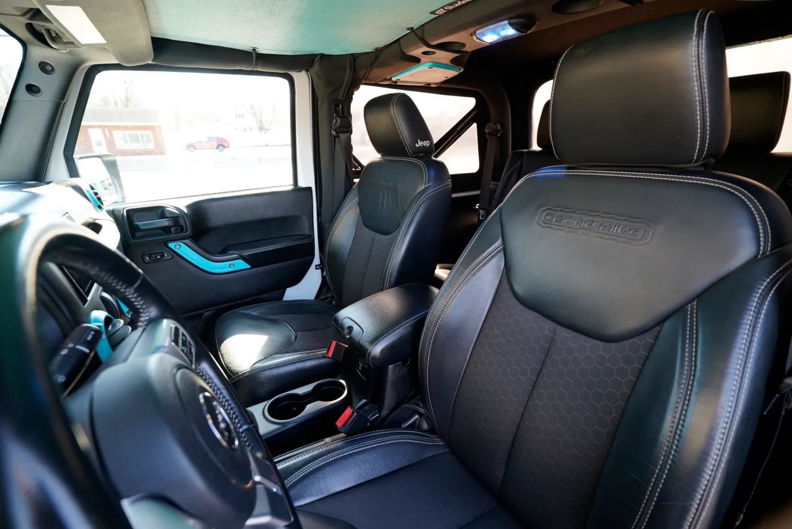 Used 2018 Jeep Wrangler Sport AWD/4WD image 30