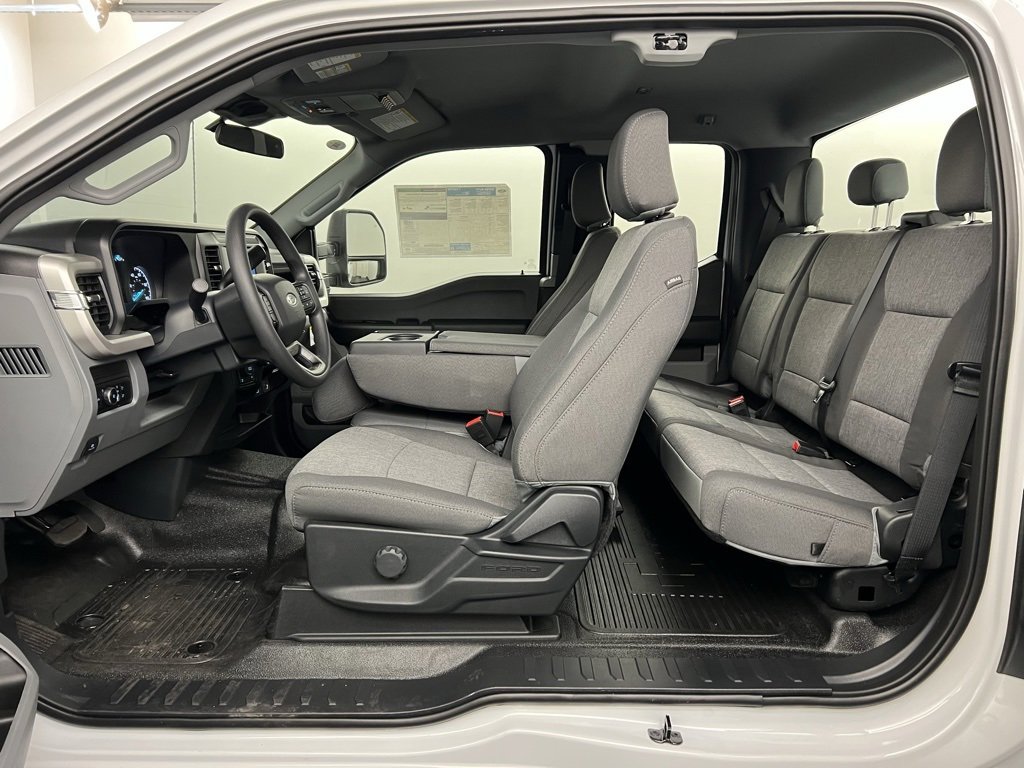 New 2026 Ford F350 XL w/ XL Chrome Package image 29