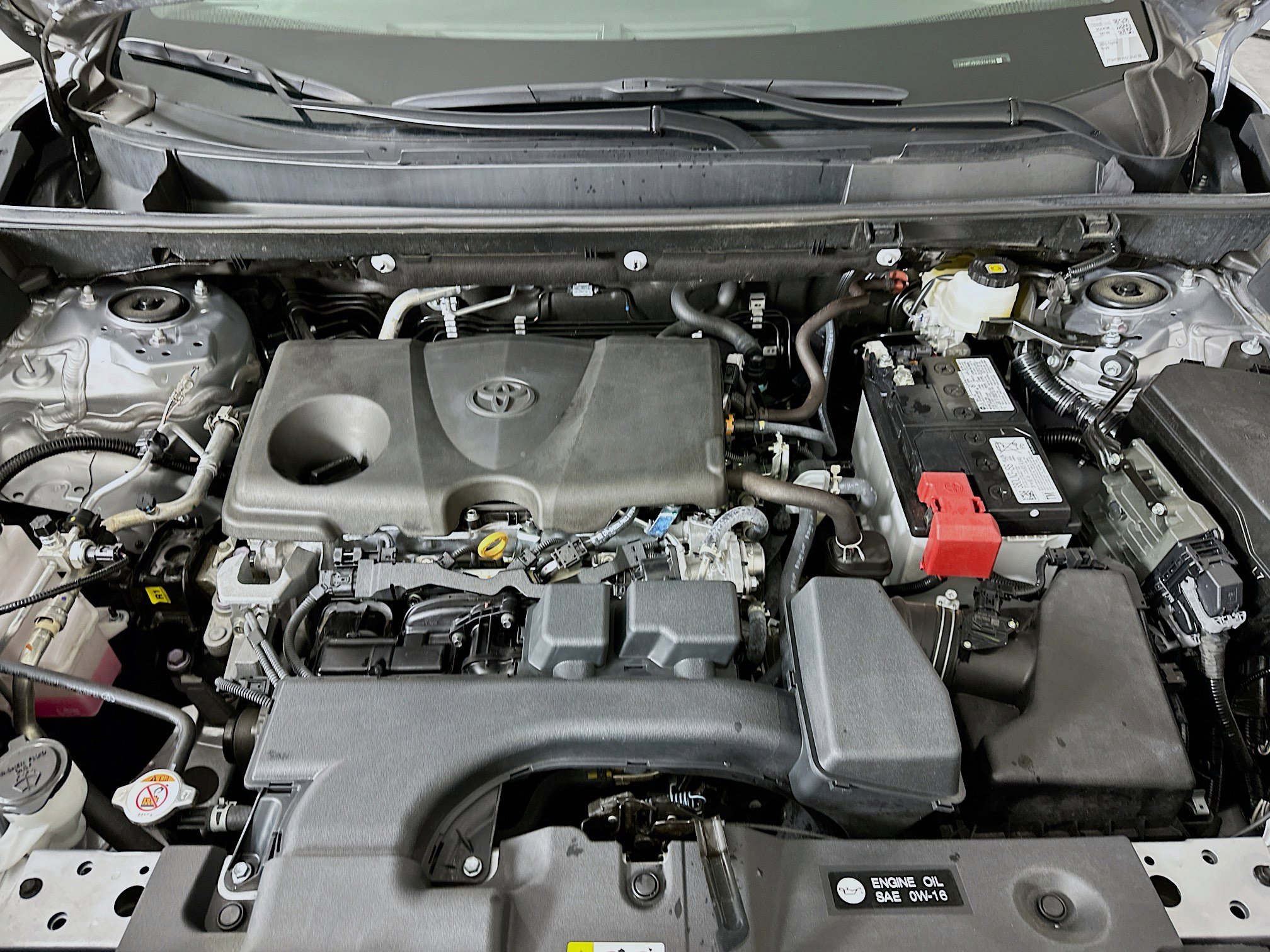 Used 2025 Toyota RAV4 LE image 31