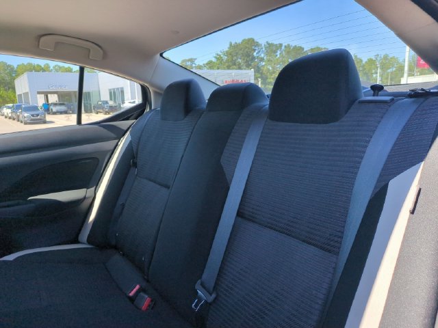 Used 2021 Nissan Versa SV FWD image 28