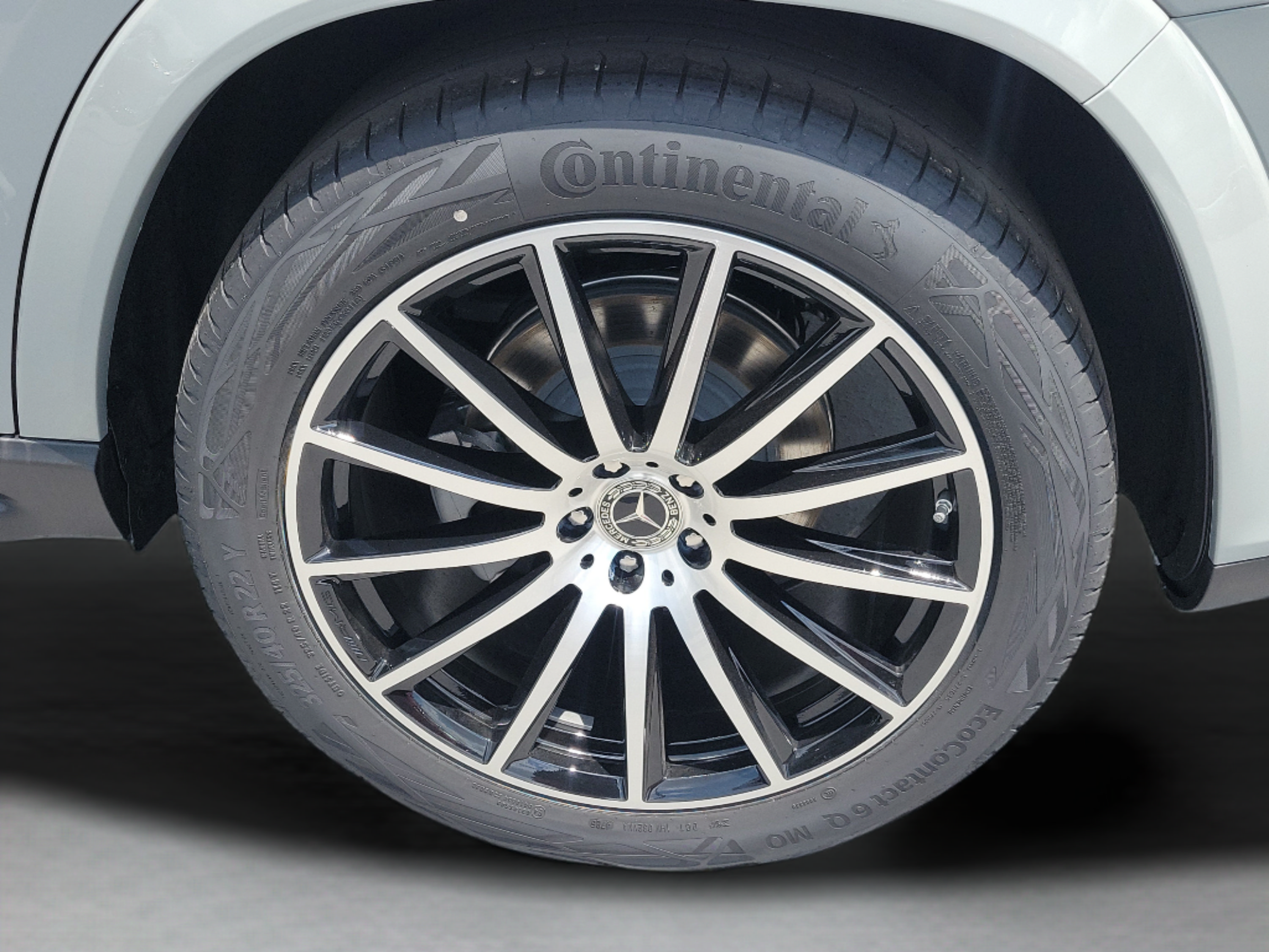 New 2026 Mercedes-Benz GLS 450 4MATIC image 31