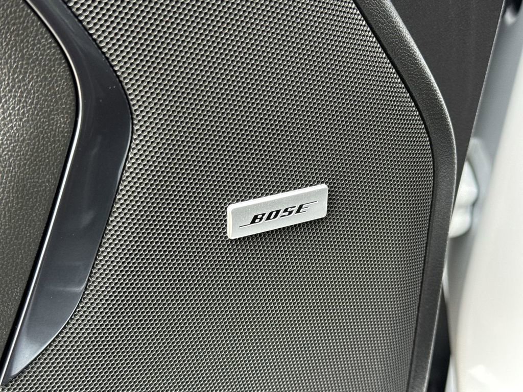 Used 2025 GMC Yukon XL AT4 w/ LPO, Floor Liner Package AWD/4WD image 28