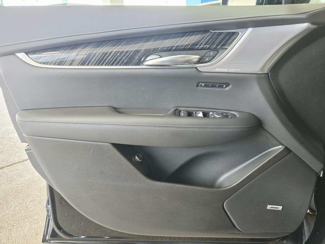 Used 2024 Cadillac XT6 Premium Luxury w/ LPO, Floor Liner Package AWD/4WD image 32