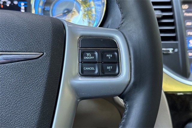 Used 2014 Chrysler 300 image 26