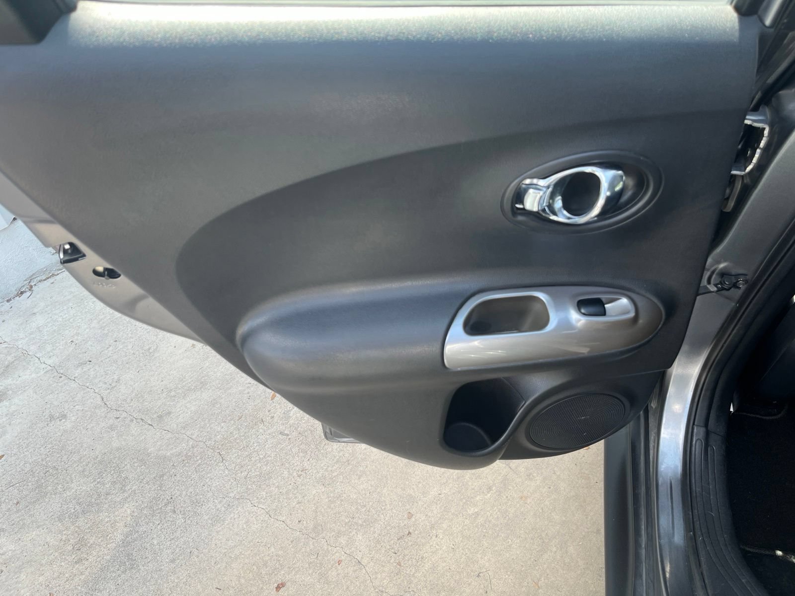 Used 2014 Nissan Juke S FWD image 13