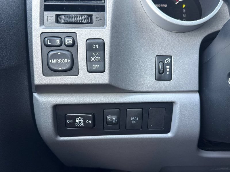 Used 2013 Toyota Tundra Limited w/ Memory Pkg AWD/4WD image 27
