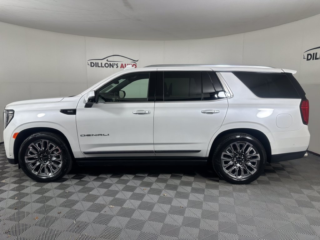 Used 2023 GMC Yukon Denali Ultimate AWD/4WD image 3