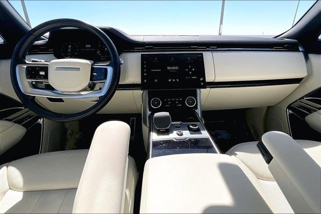 Used 2023 Land Rover Range Rover SE image 19