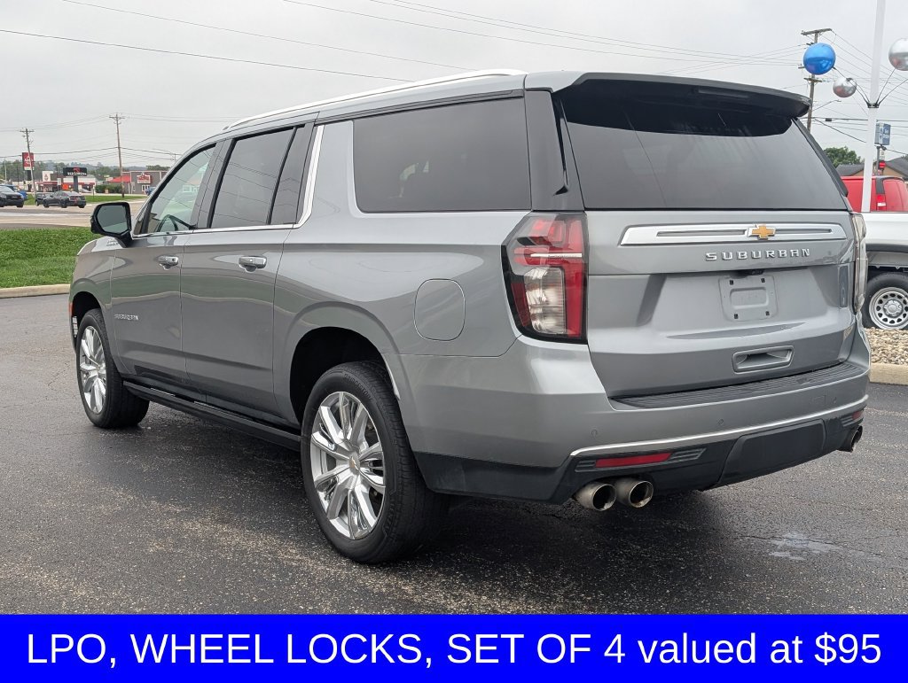 Used 2023 Chevrolet Suburban High Country w/ Premium Package 2 AWD/4WD image 5