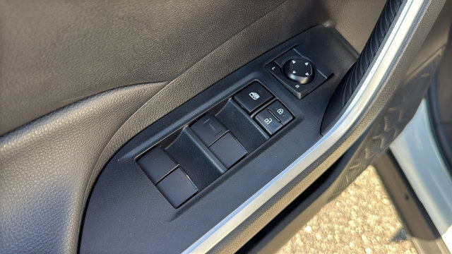 Used 2025 Toyota RAV4 LE FWD image 18