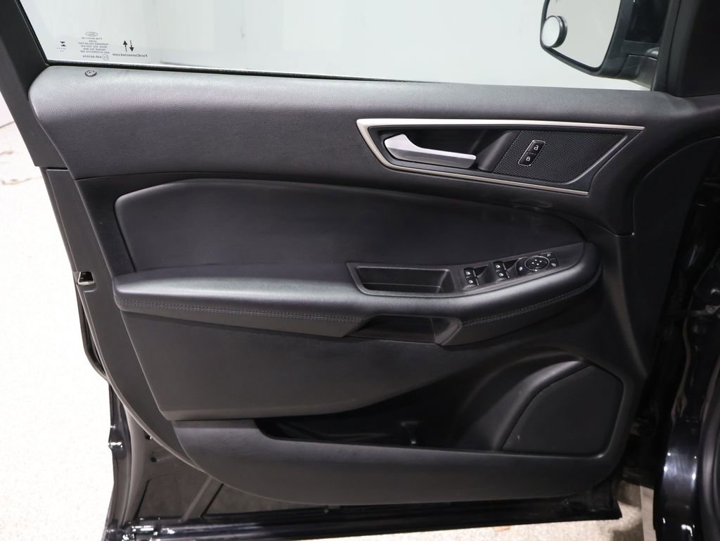 Used 2024 Ford Edge SEL image 12