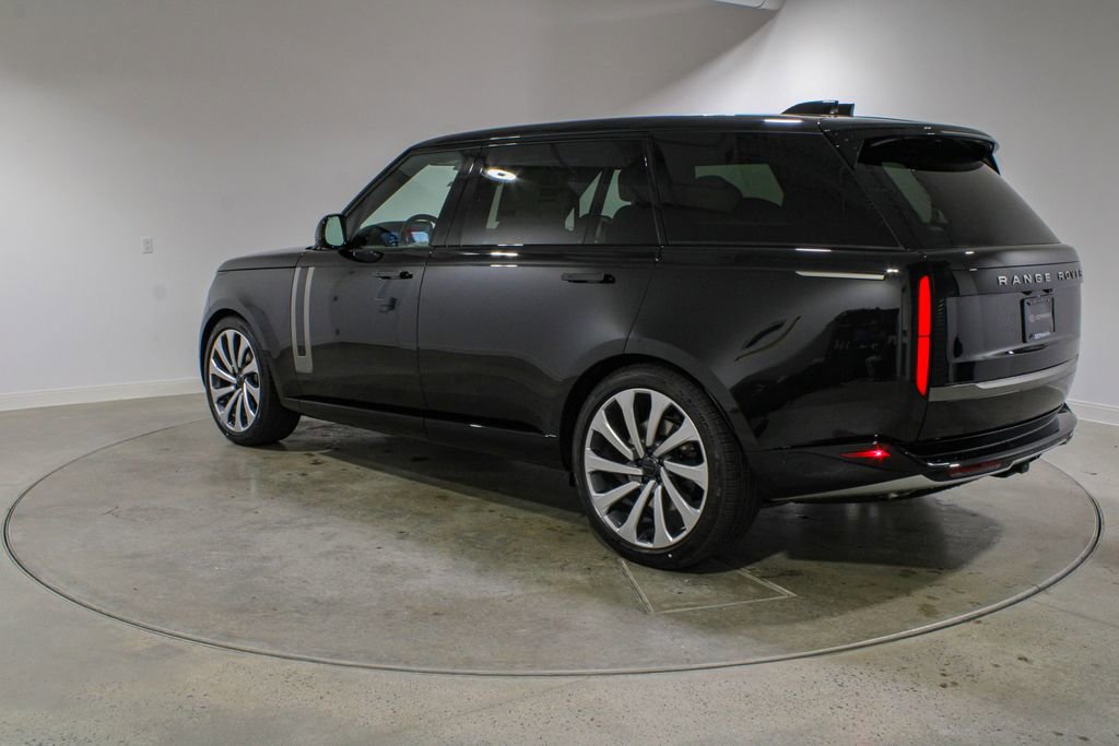 New 2026 Land Rover Range Rover Long Wheelbase SE AWD/4WD image 3