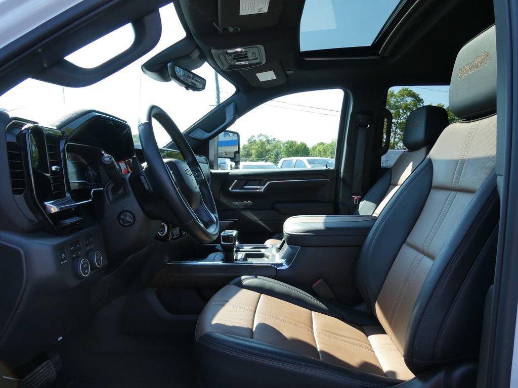 Certified 2024 Chevrolet Silverado 1500 High Country w/ Technology Package AWD/4WD image 25