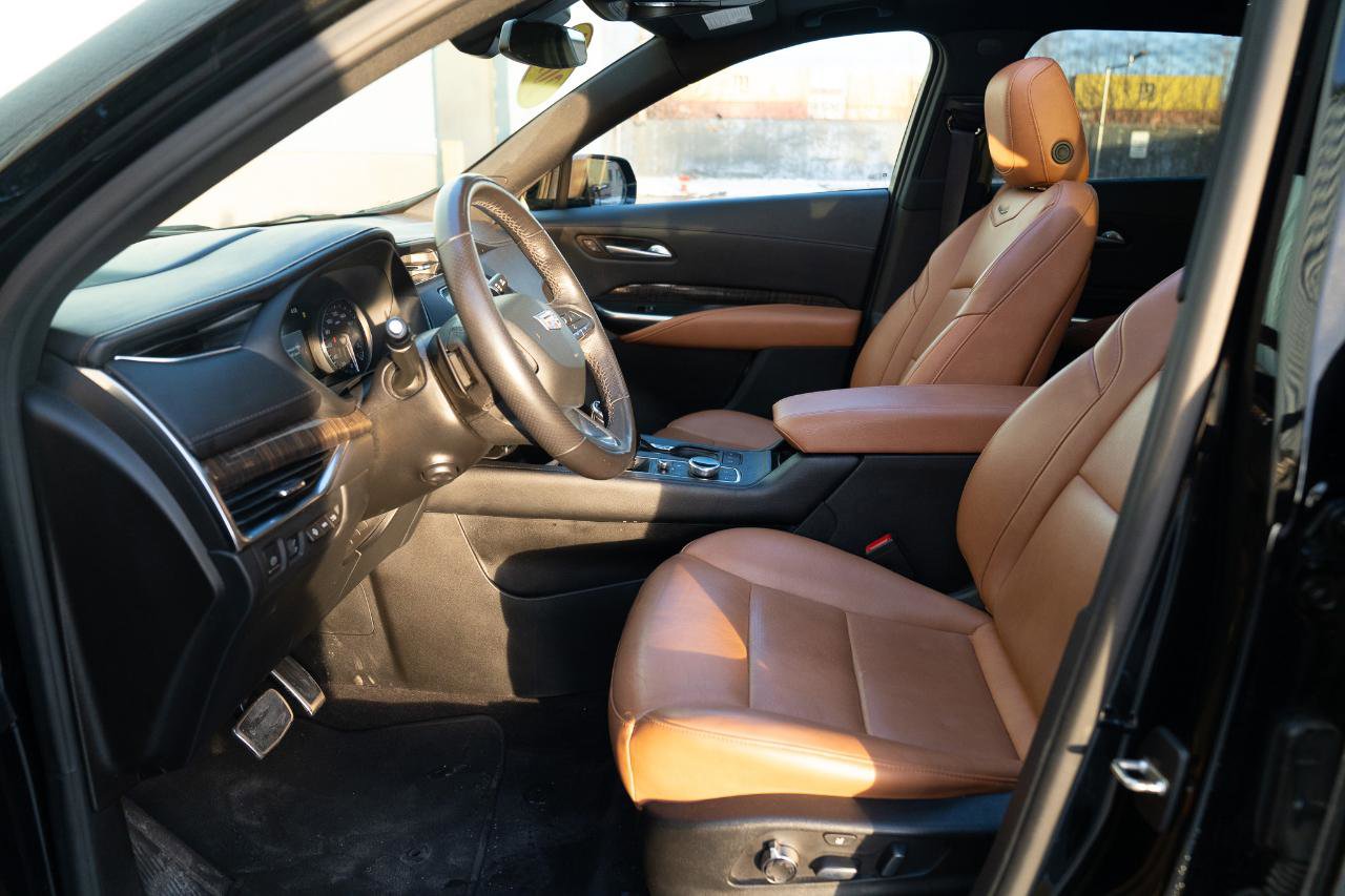 Used 2023 Cadillac XT4 Sport image 24