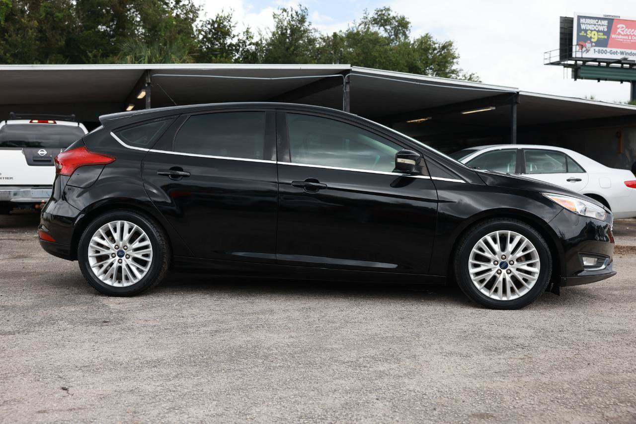 Used 2016 Ford Focus Titanium FWD image 13