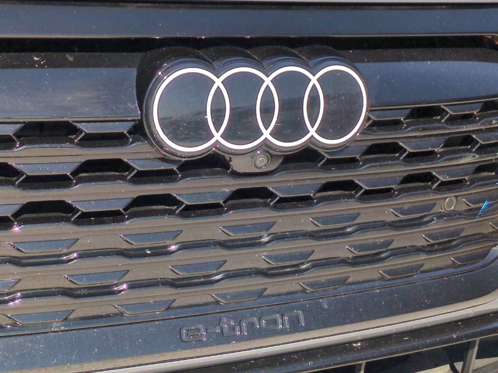 Used 2024 Audi Q8 e-tron Premium Plus w/ Premium Plus Package AWD/4WD image 25