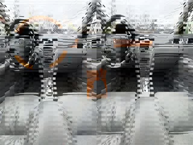 Used 2005 Lexus ES 330 image 16