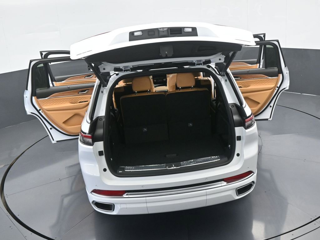 Used 2025 Jeep Grand Cherokee L Summit w/ Luxury Tech Group V image 64