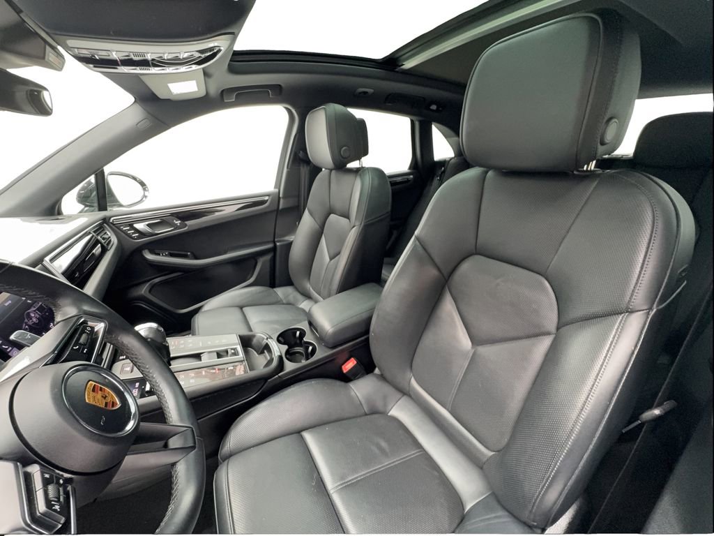 Used 2023 Porsche Macan S image 9