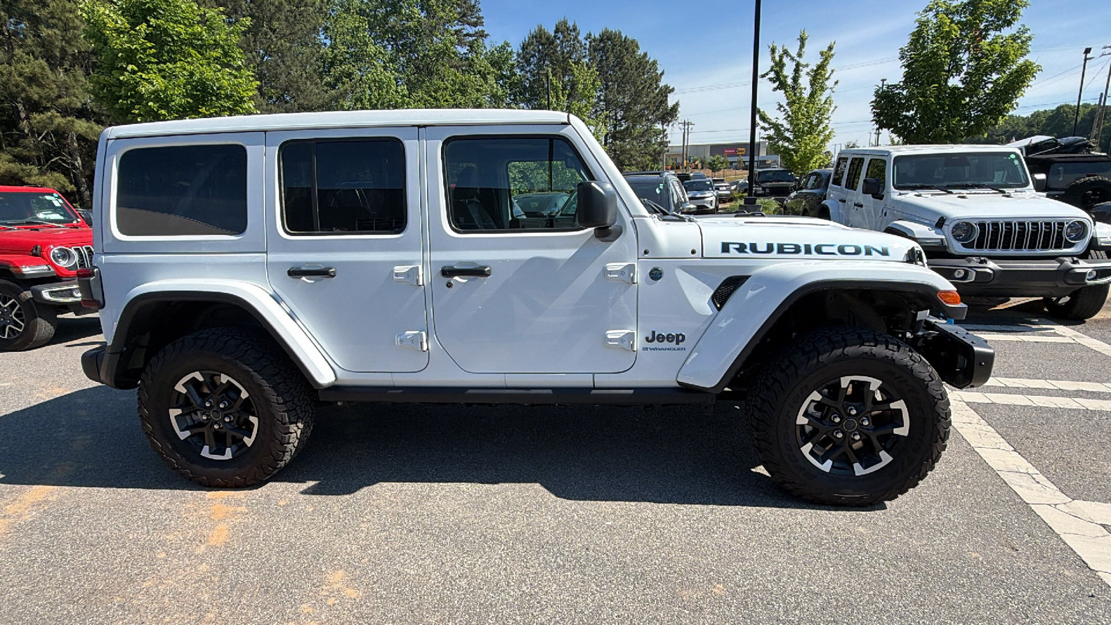 Used 2025 Jeep Wrangler Unlimited Rubicon 4xe AWD/4WD image 7