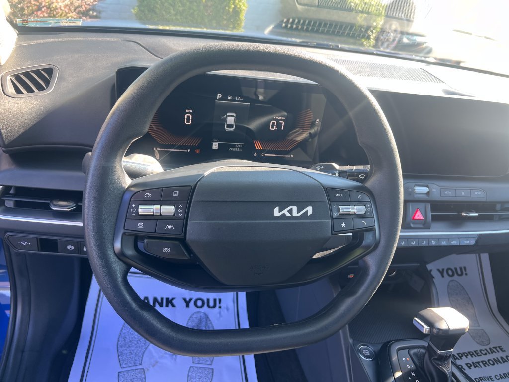 Used 2025 Kia K4 FWD image 12