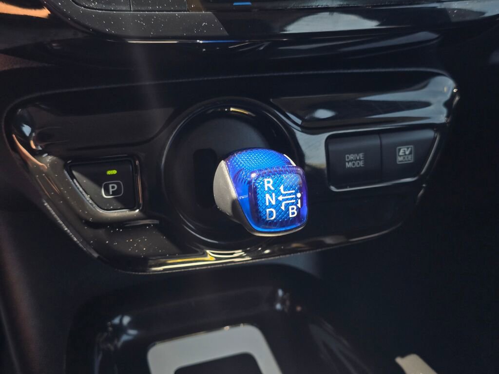 Used 2017 Toyota Prius Three Touring FWD image 31
